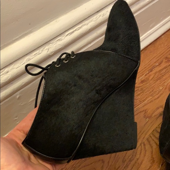 Black leather booties - Picture 5 of 7